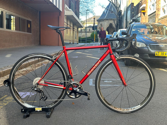 Riding in Style: The Standert Triebwerk CR Steel Rim Brake Bike